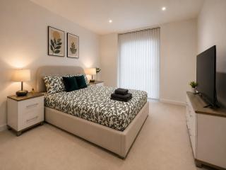 2 bedroom 2 bath 1 ensuite in Roya Asenal beautiful views & parking - 8