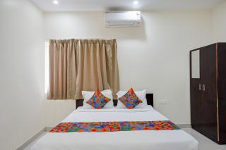 FabHotel Silver Leaf Grand - 9