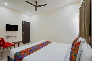 FabHotel Silver Leaf Grand - 7