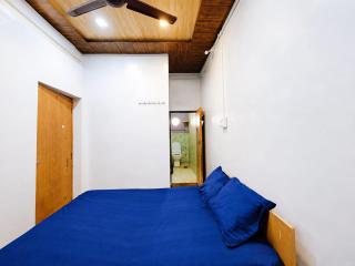 Shri Ji Home Stay - 9