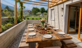 Green Chalet du lac - luxury property with swimming pool, large private garden and parking, few steps from the beach, ideal for families - 9