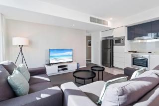 Ocean View Apartment 2BR Parking Prime Location - 2