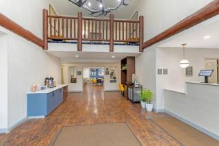 Comfort Inn & Suites Summerset - North Rapid City - 3