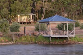 Lake View Cottage - 0