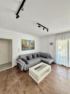 Seaview Apartment - 7