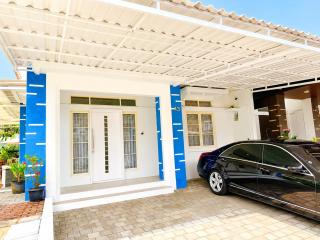 Casa Azure - Terrace House - KBP - 1