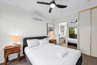Spacious 2BR Apt with WiFi, Parking, BBQ & Balcony - 5