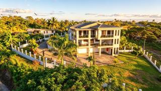 Lovely 4-bedroom Holiday home with free parking. - 8