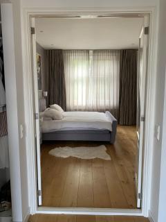 Luxurious-3-story-Canal-House-near-Utrecht-and-Amsterdam-in-Maarssen-aan-de-Vecht-with-AC - 1