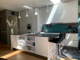 Luxurious-3-story-waterfront-Canal-House-near-Utrecht-and-Amsterdam-in-Maarssen-with-AC - 5