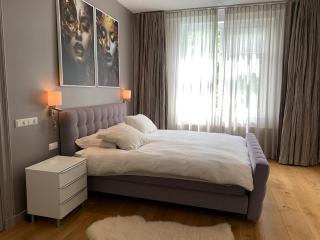Luxurious-3-story-Canal-House-near-Utrecht-and-Amsterdam-in-Maarssen-aan-de-Vecht-with-AC - 1