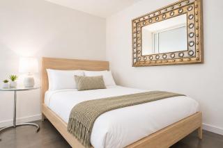 Modern Docklands by Ready Set Stay - 2