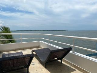 1 bedroom private jacuzzi and direct beach access - 8