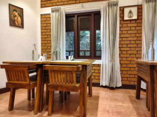 Aroma Hills Resort Munnar - 7