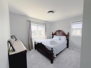 Vacation rental home -1min to highway - 8