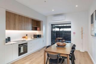 The Ascot 3BR City Townhouse in Wellington - 6