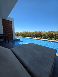 The Grand Sea Breeze Sea View Luxury Apartment - 8