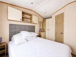 Lovely Caravan At Azure Seas Nearby The Beautiful Beach Ref 32038Az - 1