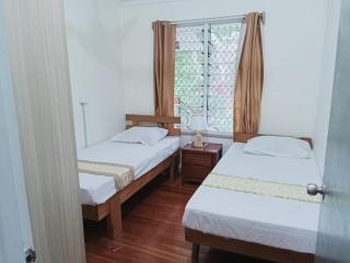 A 2 bedroom cozy unit upstairs at Jackson Ridge - 5