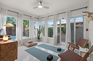 Casa Serena Pool Spa Putting Green & Yoga Room - 7