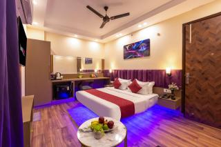 Hotel Angel Pink Premium Behind Radisson Blu Hotel - 7