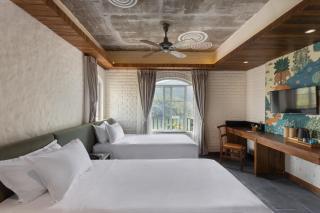Nomad Pokhara Hotel - 8