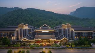 Howard Johnson Neodalle Resort Zhangjiajie - 7