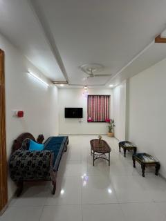 Happy Hearts - Homestay - 9