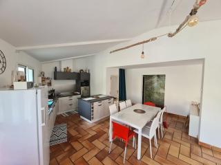 4 bedroom house with garage - 9