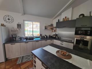4 bedroom house with garage - 8