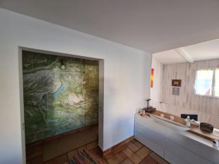 4 bedroom house with garage - 0