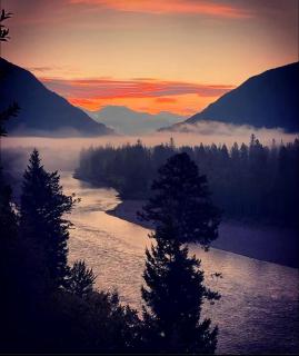 Scenic Riverview Mountain Retreat with Deck & Stargazing Near Glacier National Park, Columbia Falls MT - 5