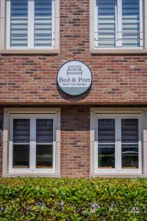 Bed & Port one-bedroom apartment 2 - 9