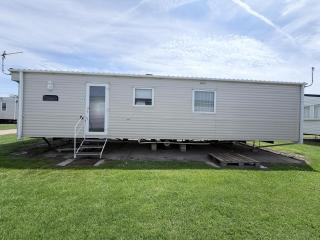 Beautiful caravan at Broadland Sands Holiday Park ref 20131BS - 8