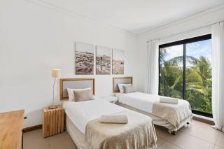 Magnificent 3 bedroom Apartment - 4