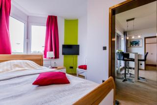 Residenz Meeresbrandung 11 mit verglastem Balkon und Meerblick , Einbauküche ,2 x TV,Schwimmbad, Sauna , reservierter Stellplatz, Wlan ! - 6