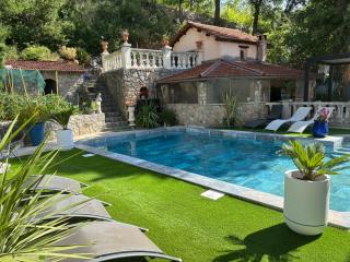 Appartement design avec piscine - 0