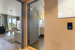 Modern & Elegant Apartment in Henningsvær - 1