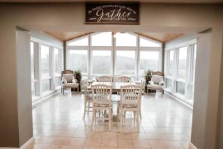Elegant Glamping Vacation Rental in Missouri - Tranquil Getaway Suitable for 10 People near Owensville - 7