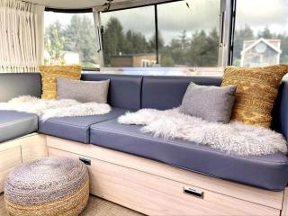Stunning Cozy Airstream in Waldport, Oregon - 8