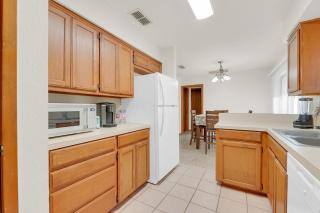 Cozy & Walkable Avocet Ave Condo - Prime Location - 6