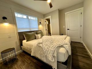 New Mountain Tiny Retreat with Beautiful Deck in Tennessee - 6