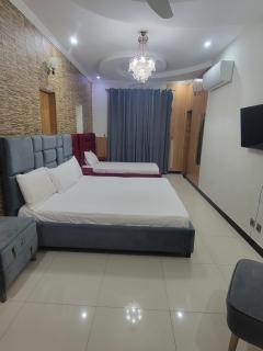 INTOWN Hotel - 3