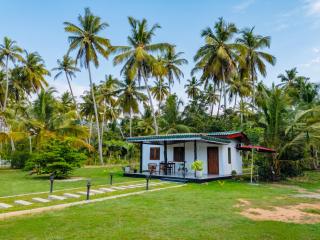 The Loons Lake Villa - 9