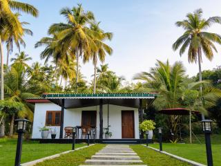 The Loons Lake Villa - 8