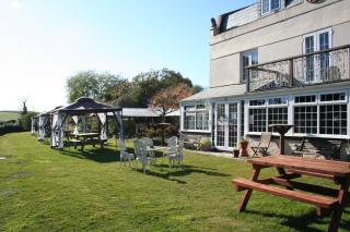 Two Bedroom Lodge & Rooms In The Country - Restaurant Bar Onsite - 8