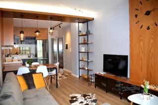 Central Deluxe Apartment - 8