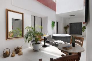 Brothers House - 5