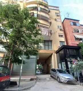 Compact Studio with Sunset View - sleeps 3 - 4