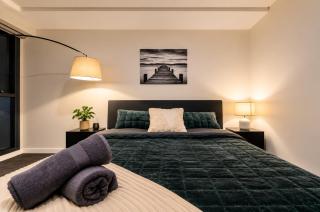 Designer Lakeside St Kilda - Pets & Baby - Rooftop with Indoor Pool - 9